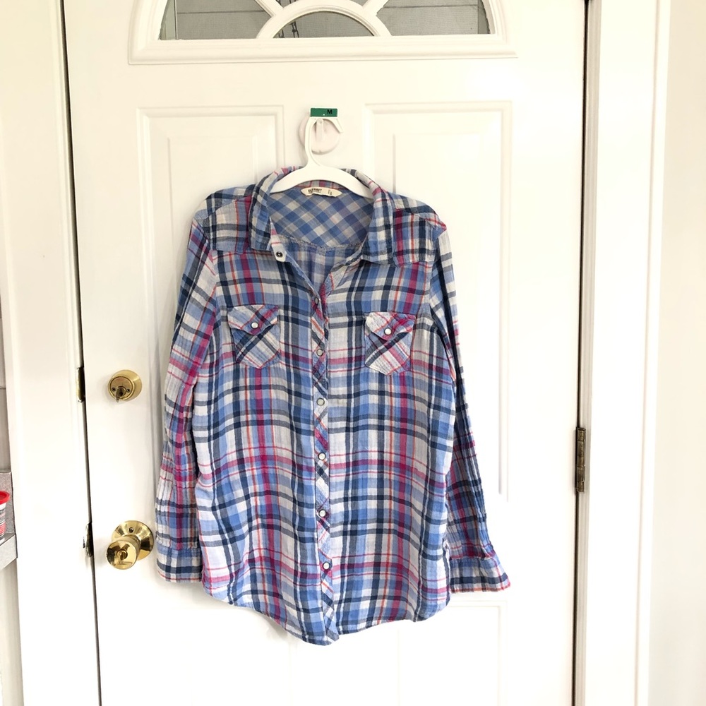 Old navy shirt